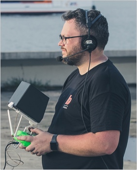 Barefoot team member